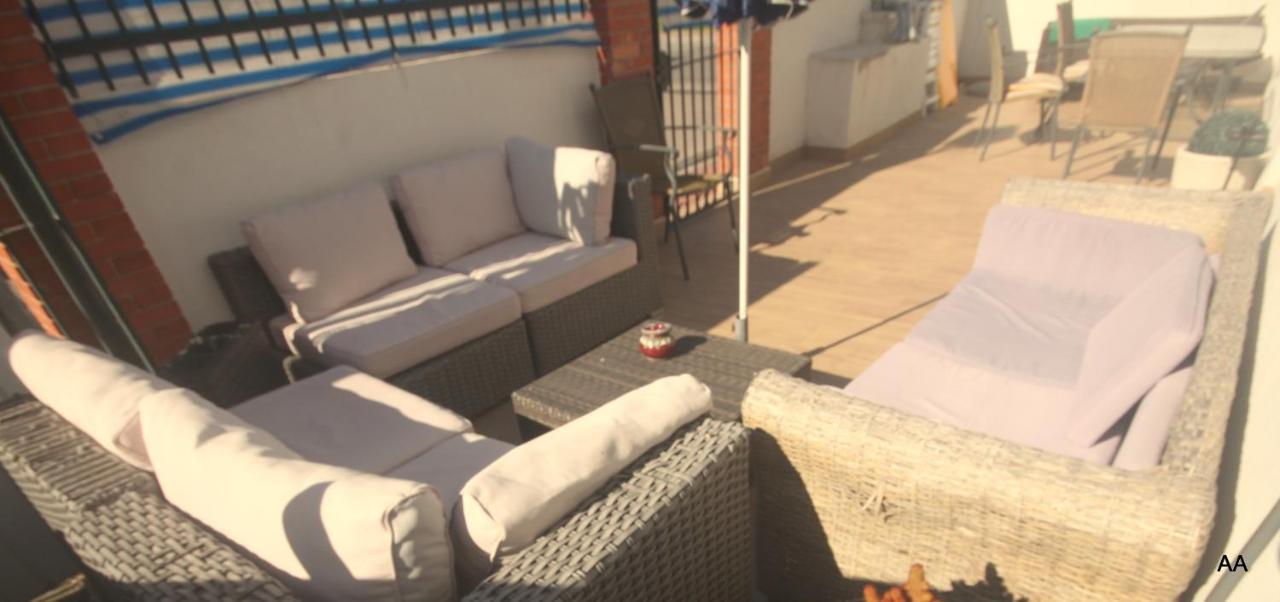 Little Peaceful Retreat Room With Bath, Heating, Terrace, Free Wifi Fridge Easy Parking Marbella Exterior foto