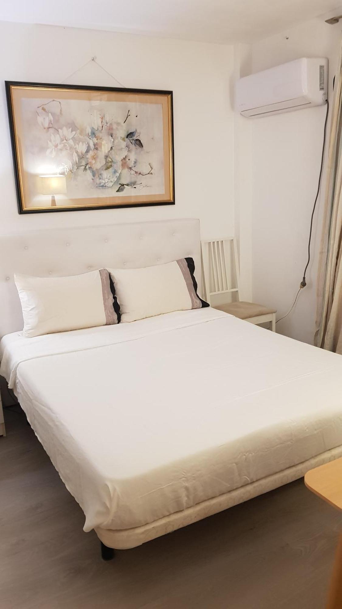 Little Peaceful Retreat Room With Bath, Heating, Terrace, Free Wifi Fridge Easy Parking Marbella Exterior foto