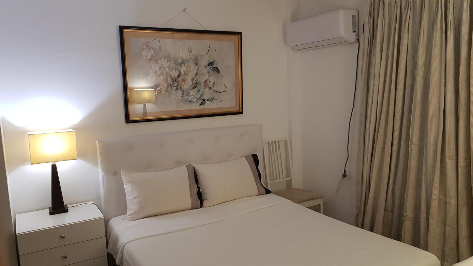 Little Peaceful Retreat Room With Bath, Heating, Terrace, Free Wifi Fridge Easy Parking Marbella Exterior foto