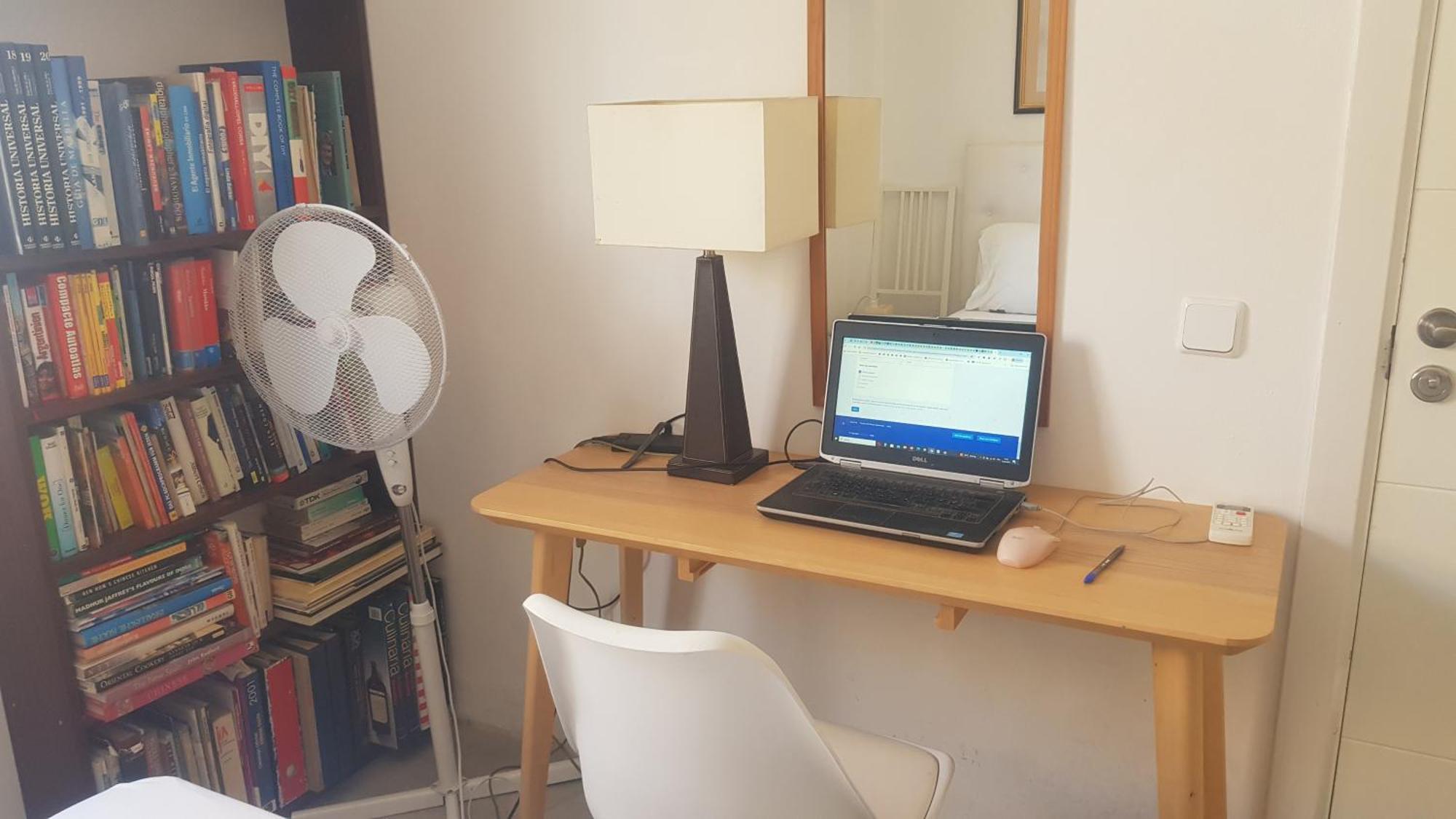 Little Peaceful Retreat Room With Bath, Heating, Terrace, Free Wifi Fridge Easy Parking Marbella Exterior foto