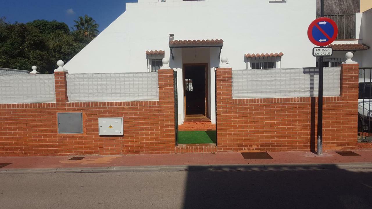 Little Peaceful Retreat Room With Bath, Heating, Terrace, Free Wifi Fridge Easy Parking Marbella Exterior foto